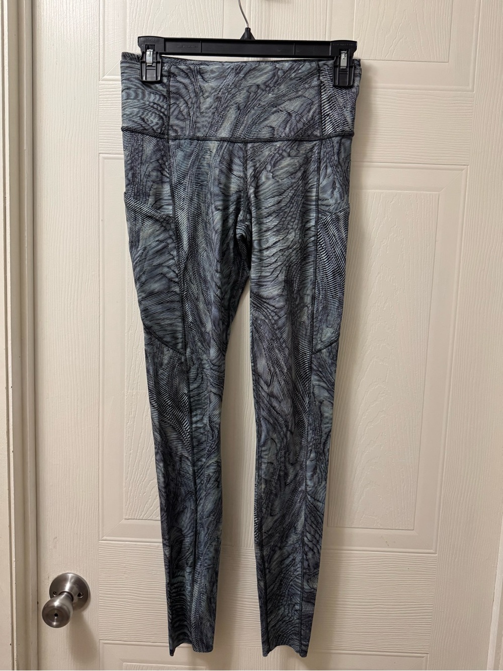 lululemon athletica Blue-Gray Marble Print Leggings